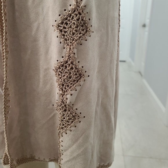 Vintage Faux Suede and Crochet Detailed Vest - Picture 2 of 6